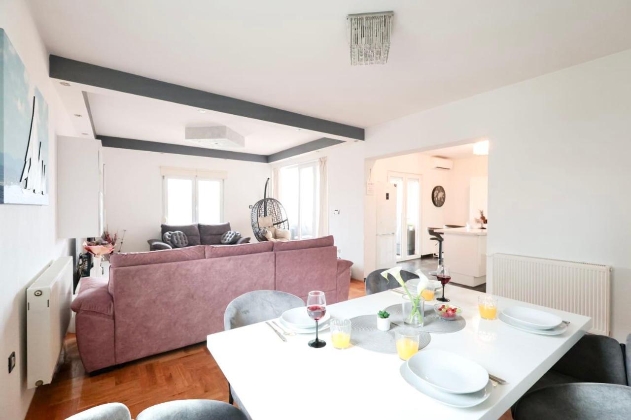 Apartman Nika Sa Jacuzzijem Zara Esterno foto