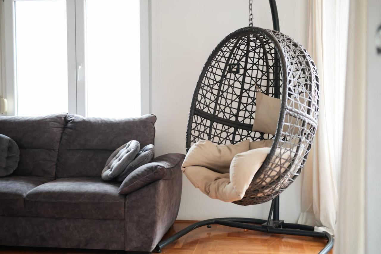 Apartman Nika Sa Jacuzzijem Zara Esterno foto